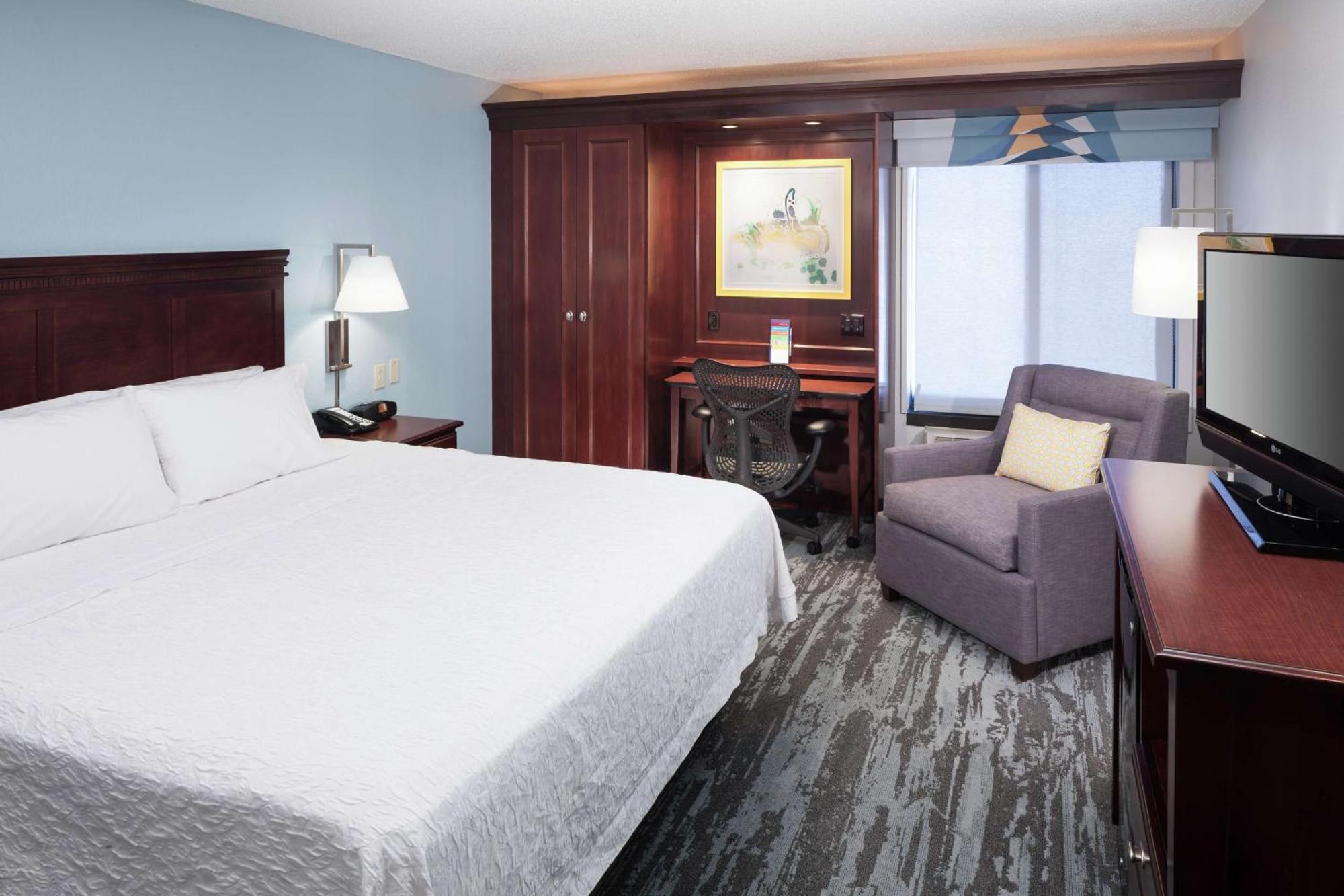 Hampton Kansas Hotel 3*